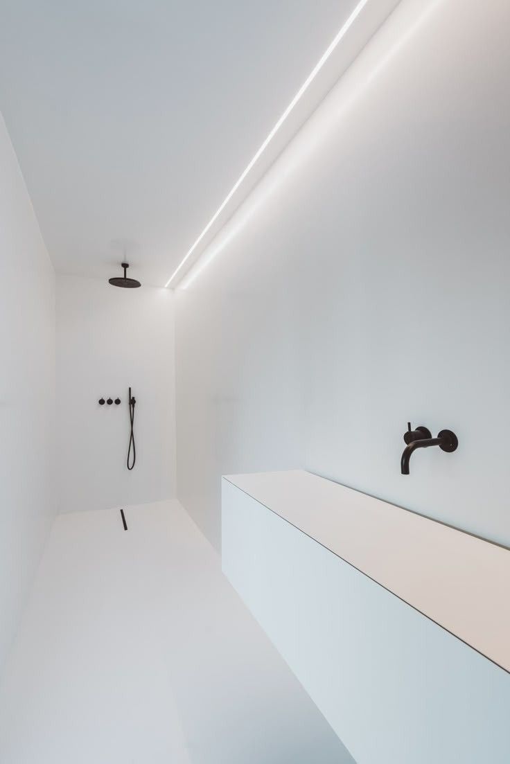 BLACK SHOWER HEAD 9
